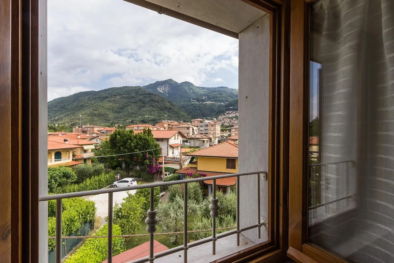 Abbaino Bed & Breakfast Massa  0*, Massa (Tuscany)